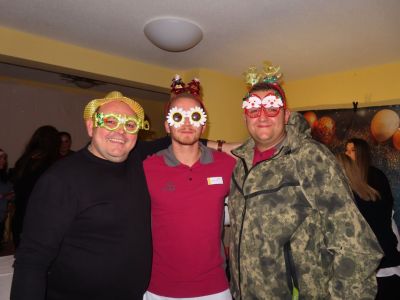 Mitarbeiterweihnachtsfeier 2025 – Ein Abend voller Freude und Zusammenhalt – Bild 3