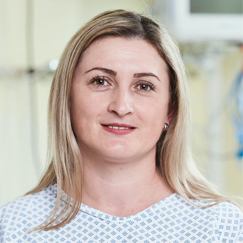 Porträtaufnahme einer ehemaligen Patientin aus der Augustinum Klinik
