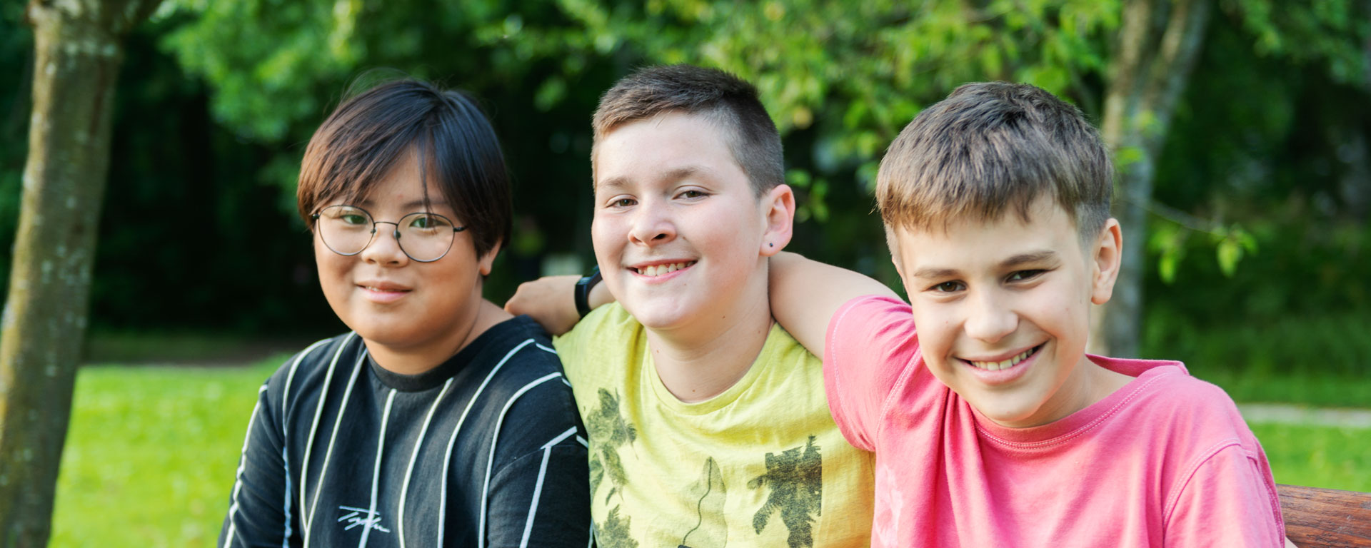 Schüler des Landschulheim Elkofen im Park Schüler des Landschulheim Elkofen im Park