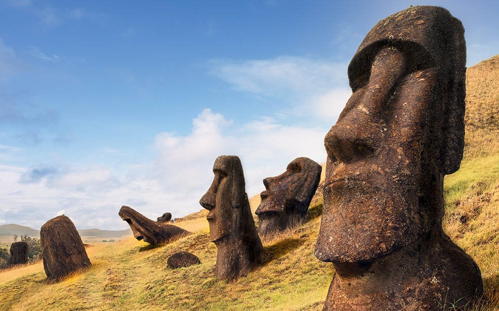 Steinskulpturen auf den Osterinseln