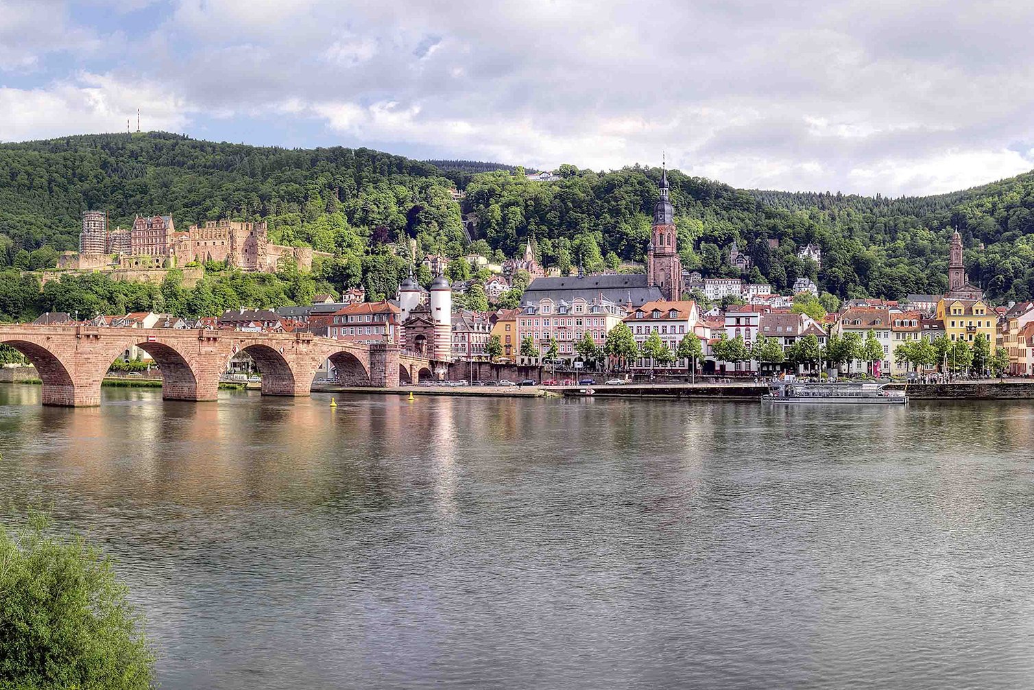 Das viel besungene Heidelberg ist bis heute ein Inbegriff der deutschen Romantik. Das viel besungene Heidelberg ist bis heute ein Inbegriff der deutschen Romantik.