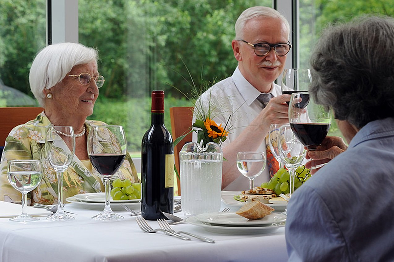 Zum gastronomischen Angebot des Augustinum Bonn gehören auch Catering und Service für private Feiern inklusive passender Räume.