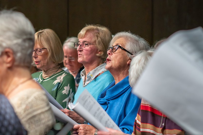 Chor Bewohner*innen des Augustinum Stuttgart-Sillenbuch beim Singen