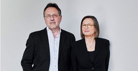 Buchvorstellung Foto von Stoltenberg und Moritz