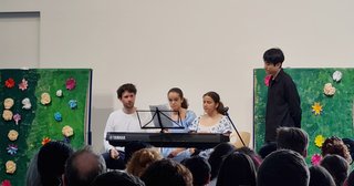 Festliches Konzert begeistert Schüler*innen und Eltern an der Otto-Steiner-Schule Festliches Konzert begeistert Schüler*innen und Eltern an der Otto-Steiner-Schule