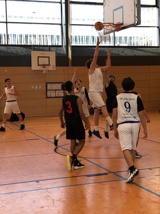 Stolze deutsche Meister im Basketball Stolze deutsche Meister im Basketball